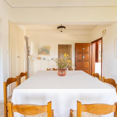 The House Of Gratitude - Poolside Retreat Villa Loutra Oraias Elenis Exterior photo