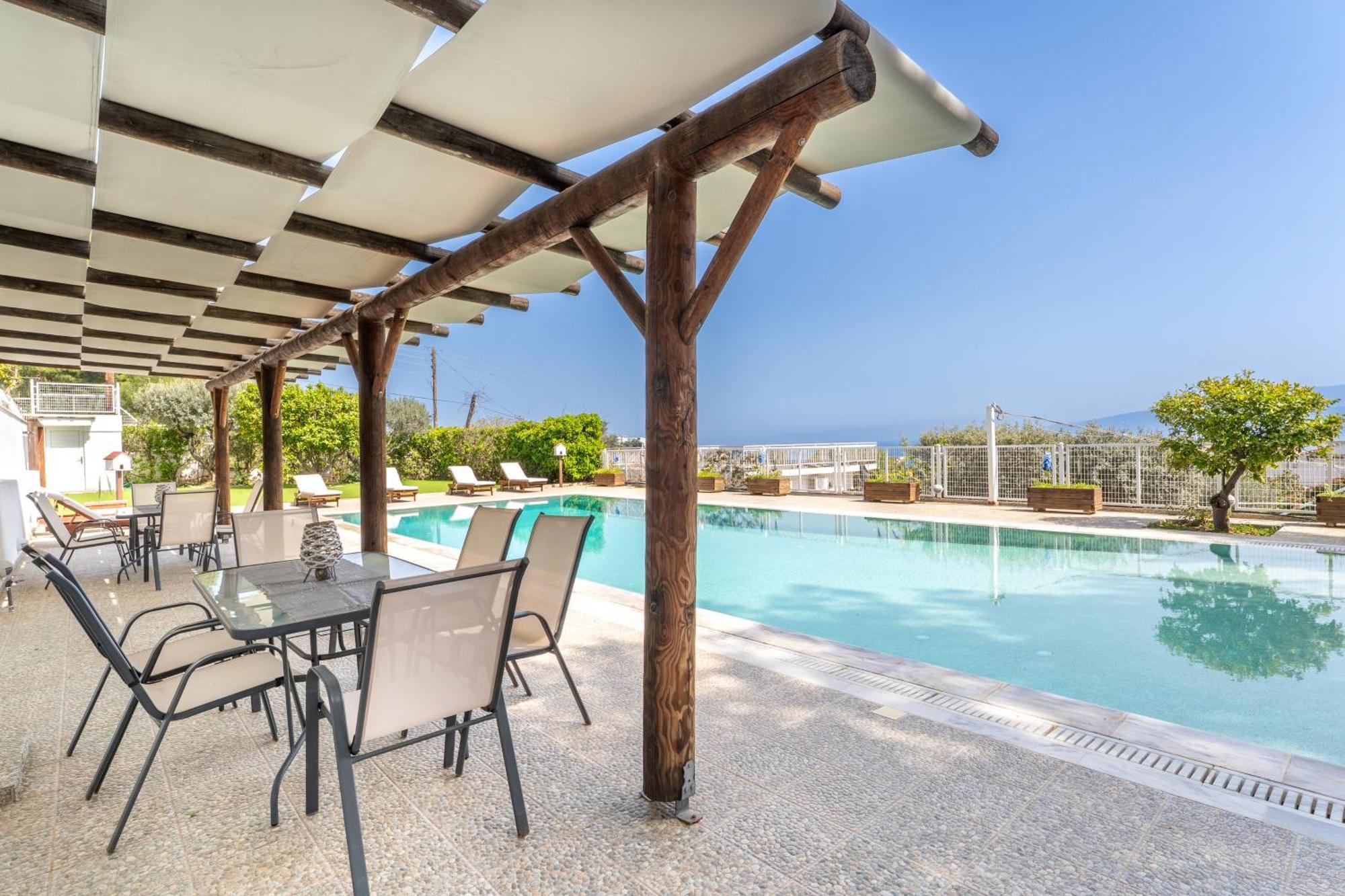 The House Of Gratitude - Poolside Retreat Villa Loutra Oraias Elenis Exterior photo
